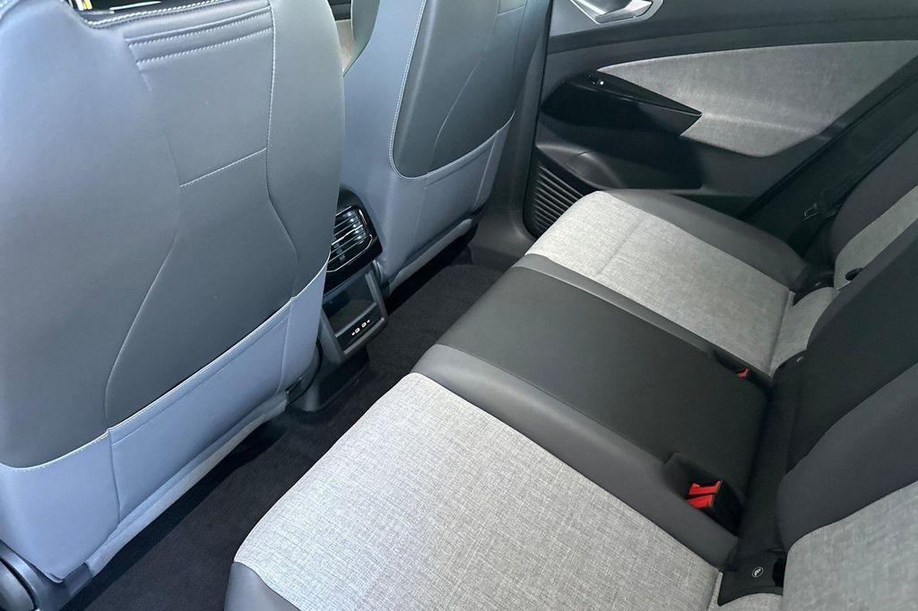 new 2025 Volkswagen ID.4 car, priced at $44,345