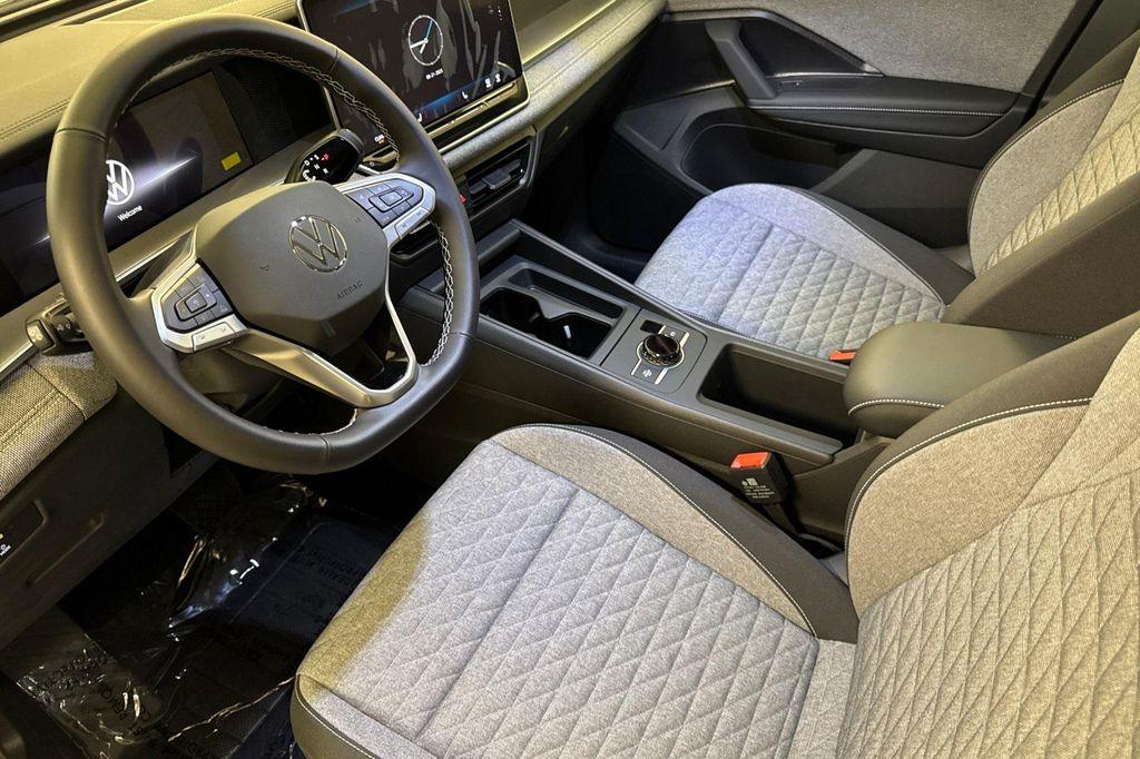 new 2025 Volkswagen Tiguan car, priced at $28,129