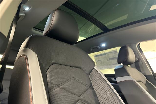 new 2025 Volkswagen Atlas car, priced at $46,196
