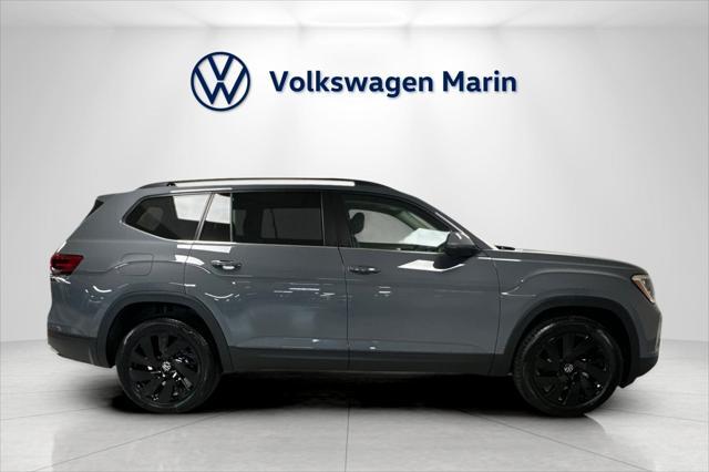 new 2025 Volkswagen Atlas car, priced at $46,196