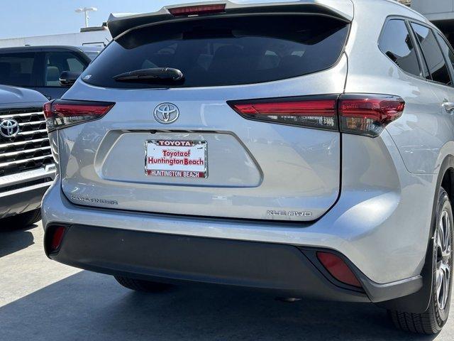 used 2023 Toyota Highlander car, priced at $36,488