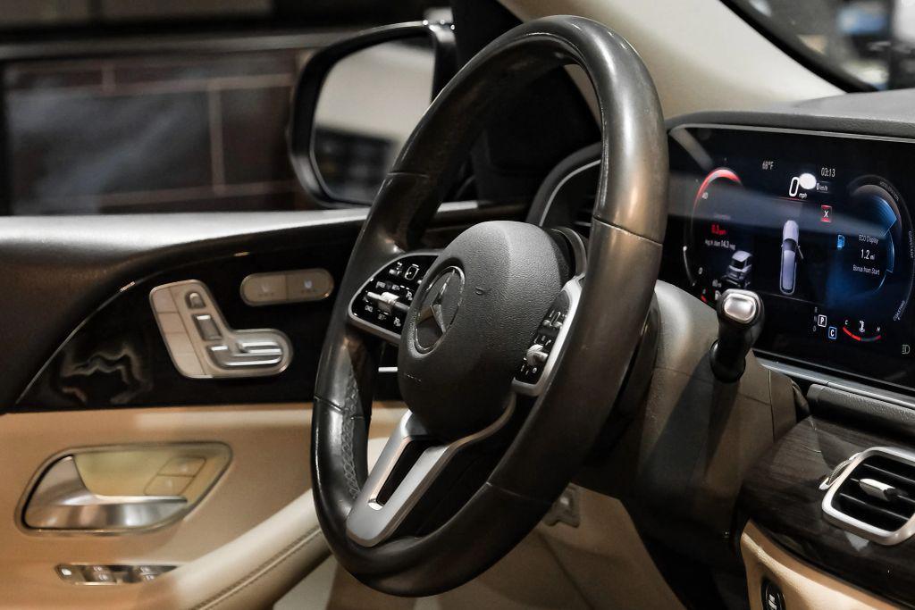 used 2020 Mercedes-Benz GLE 350 car, priced at $26,996