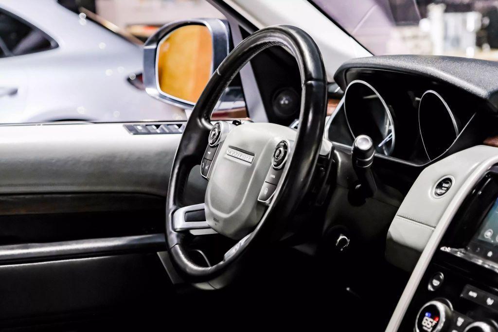 used 2017 Land Rover Discovery car, priced at $19,300
