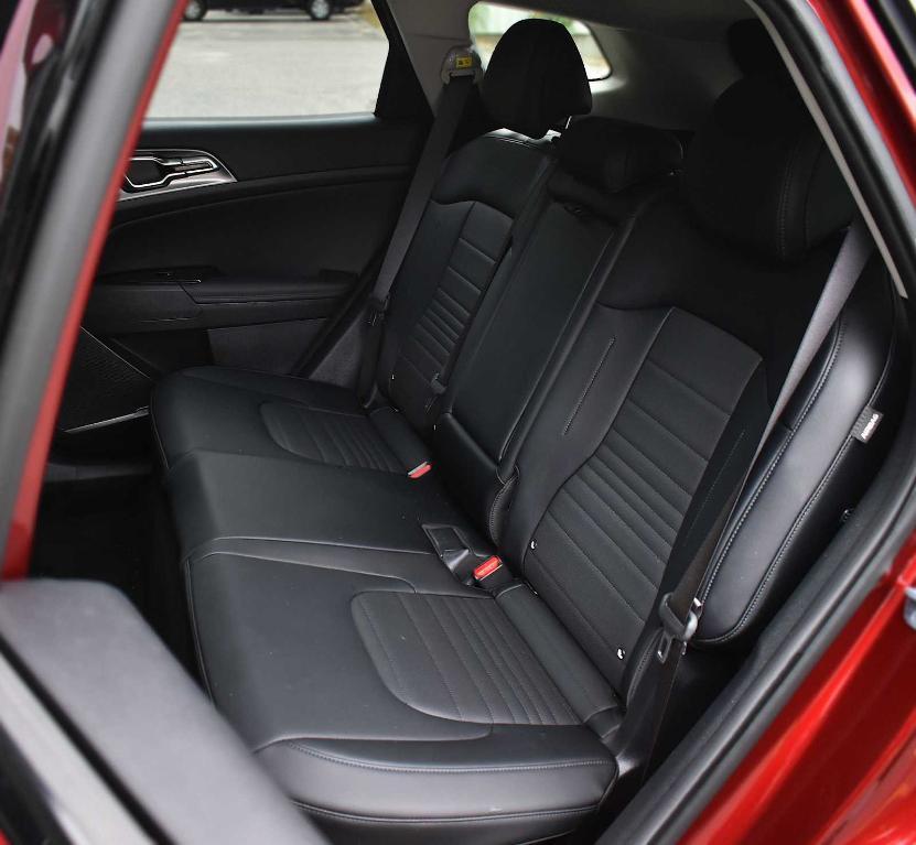 used 2024 Kia Sportage Hybrid car, priced at $31,877