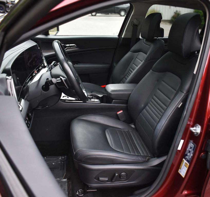 used 2024 Kia Sportage Hybrid car, priced at $31,877