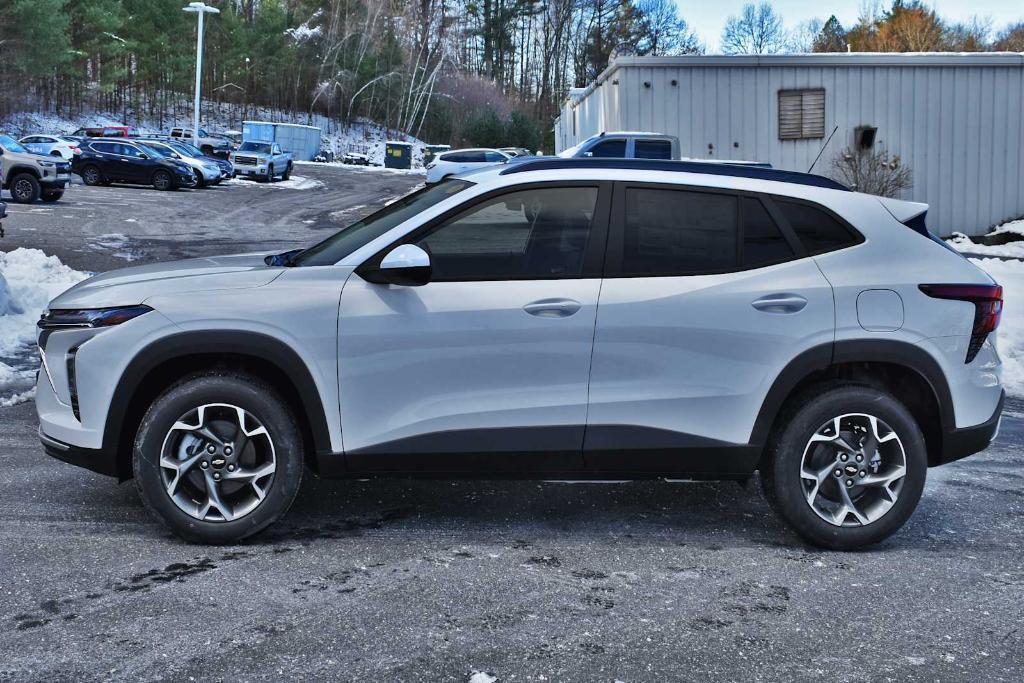 new 2025 Chevrolet Trax car, priced at $23,330