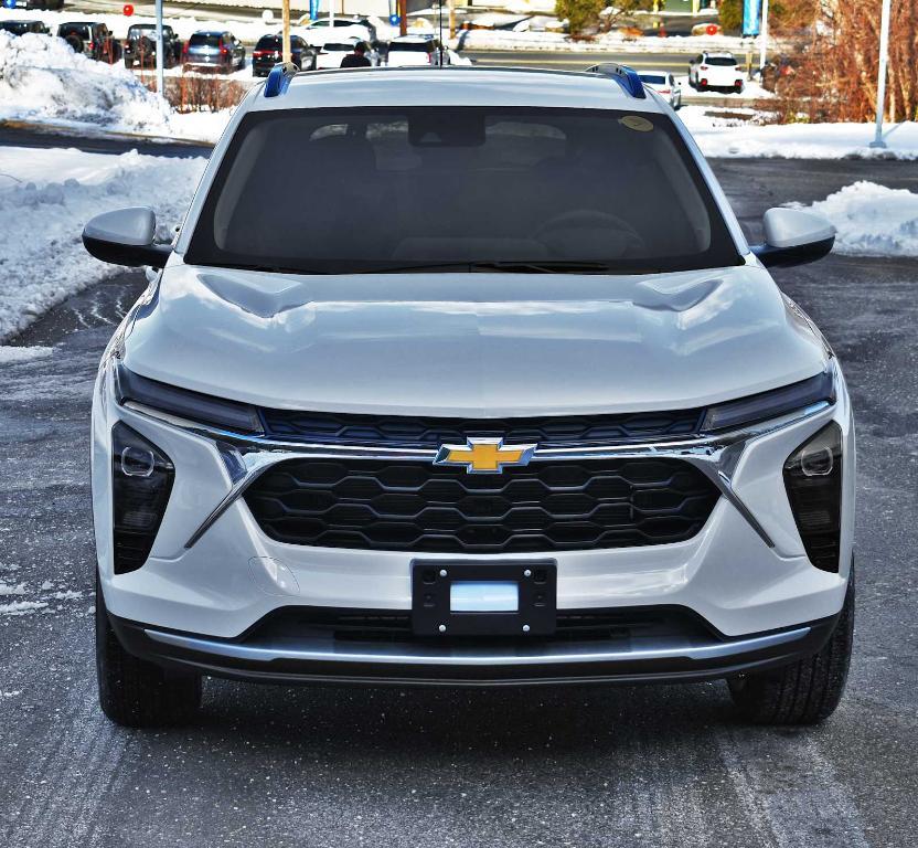 new 2025 Chevrolet Trax car, priced at $23,330