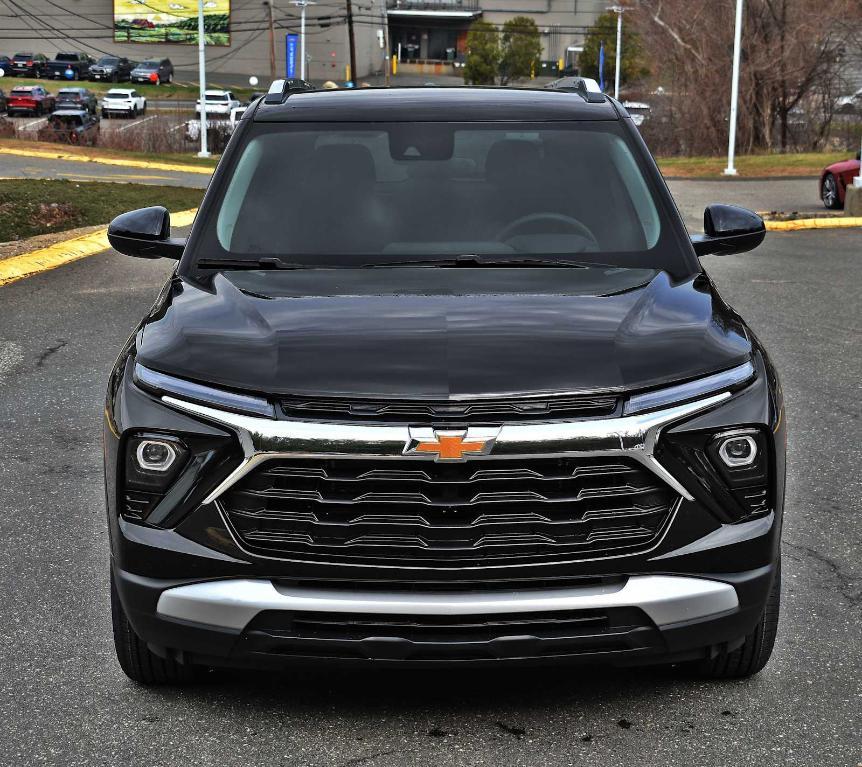 new 2025 Chevrolet TrailBlazer car, priced at $25,740