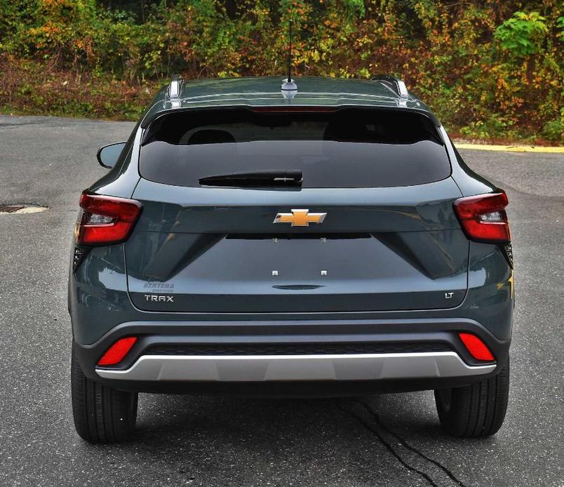 new 2025 Chevrolet Trax car, priced at $23,390