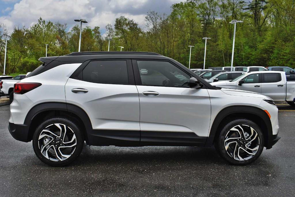 new 2025 Chevrolet TrailBlazer car, priced at $32,420