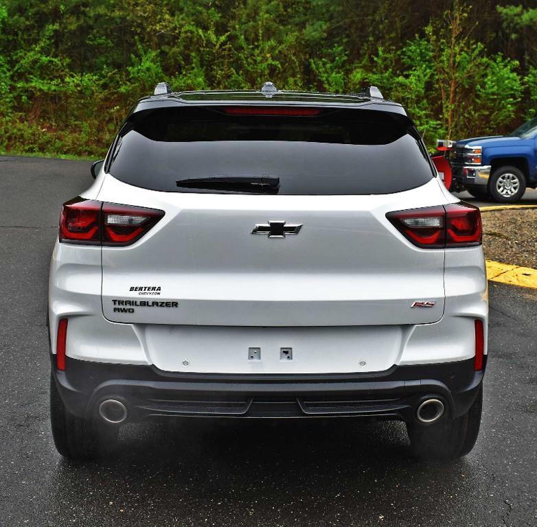 new 2025 Chevrolet TrailBlazer car, priced at $32,420