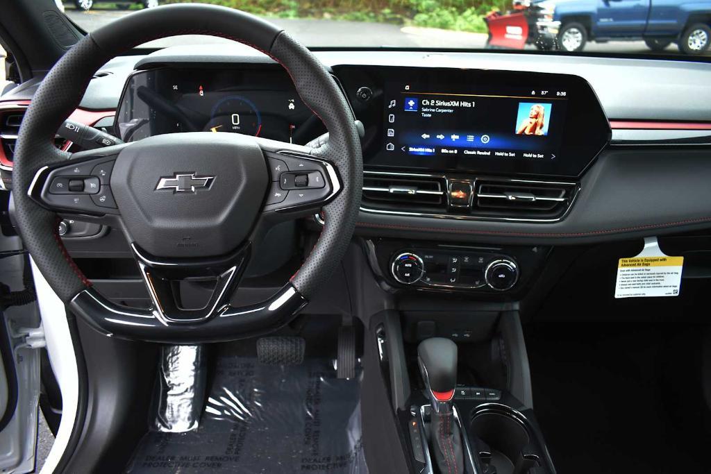 new 2025 Chevrolet TrailBlazer car, priced at $32,420