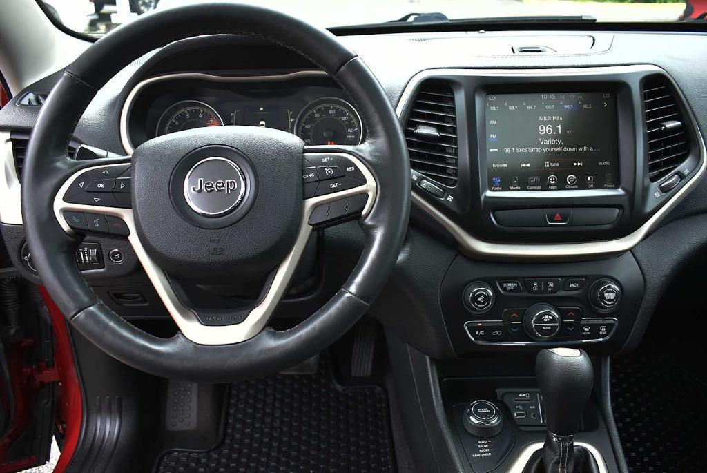 used 2016 Jeep Cherokee car, priced at $16,877