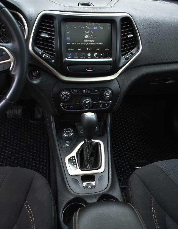 used 2016 Jeep Cherokee car, priced at $16,877