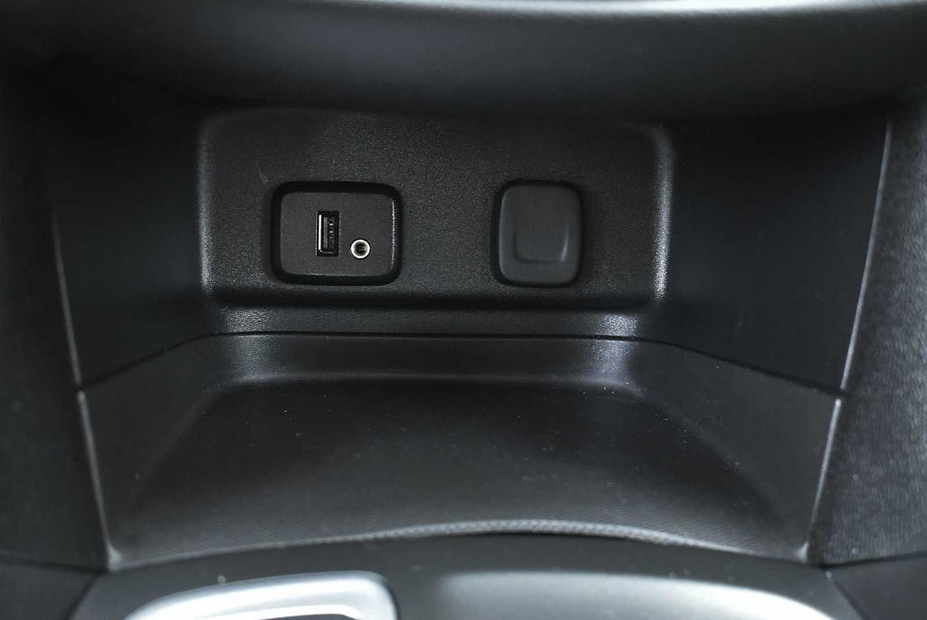 used 2018 Chevrolet Equinox car, priced at $13,877