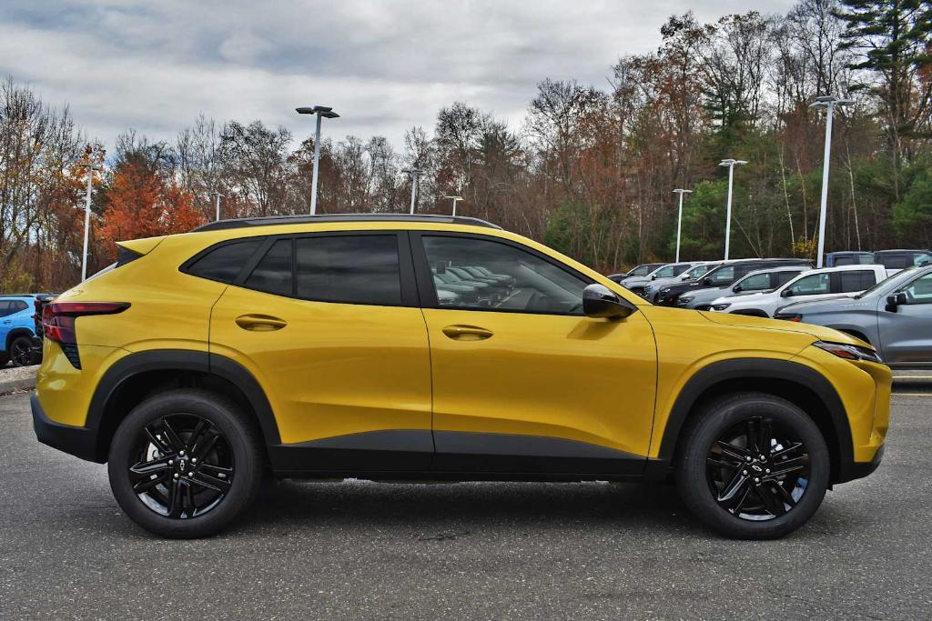 new 2025 Chevrolet Trax car, priced at $25,635