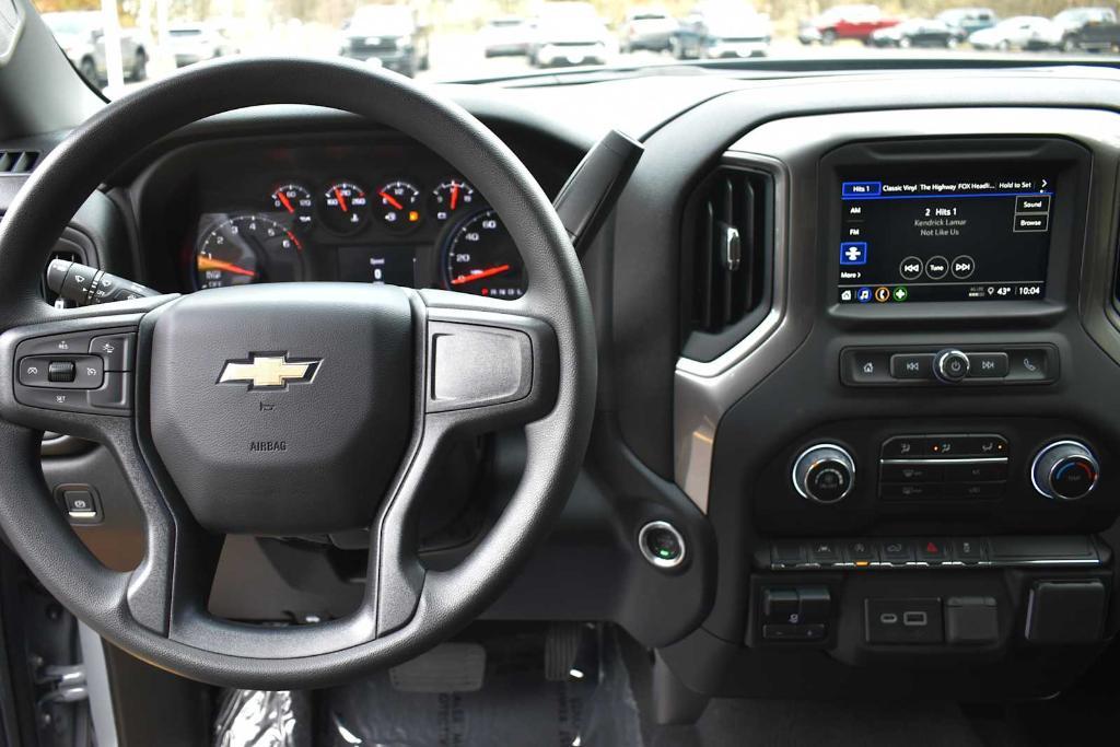 new 2025 Chevrolet Silverado 1500 car, priced at $44,305