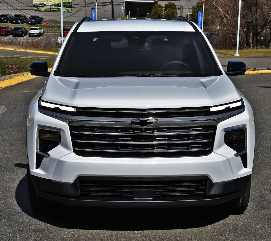 new 2025 Chevrolet Traverse car, priced at $42,345