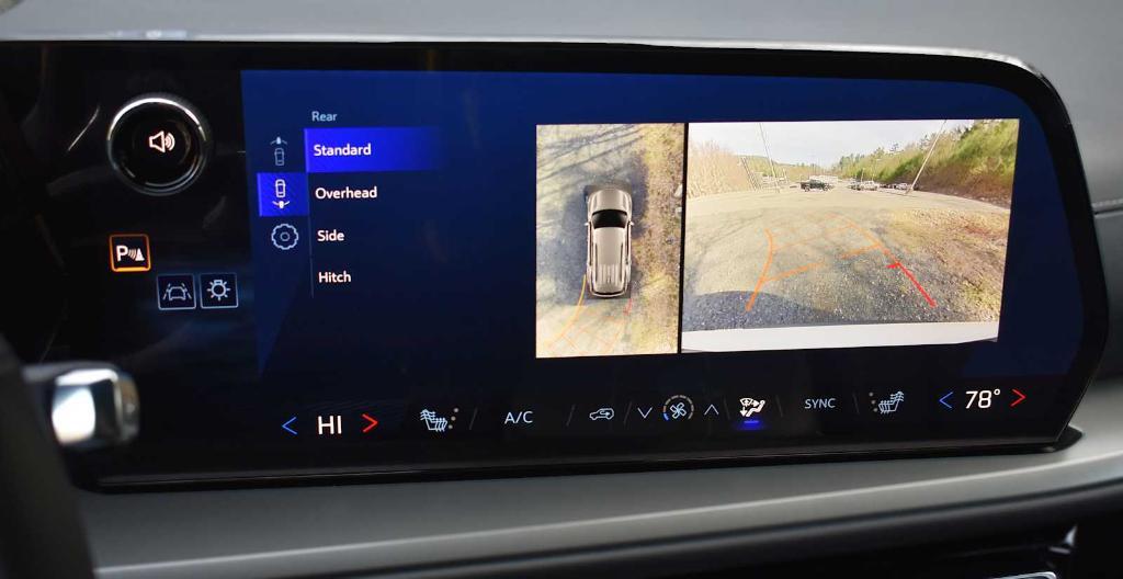 new 2025 Chevrolet Traverse car, priced at $42,345