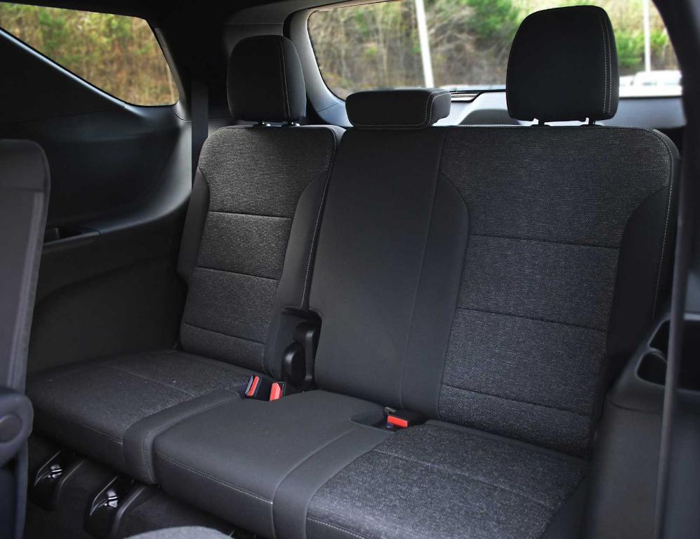 new 2025 Chevrolet Traverse car, priced at $42,345