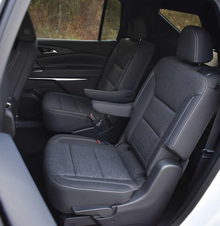 new 2025 Chevrolet Traverse car, priced at $42,345