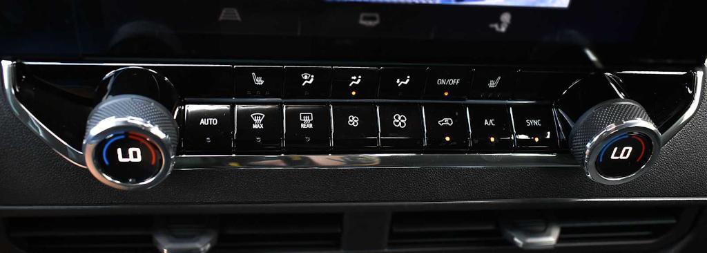 new 2025 Chevrolet Colorado car, priced at $41,990