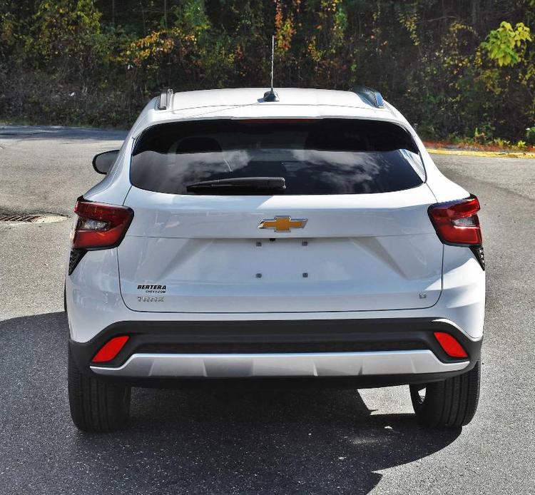 new 2025 Chevrolet Trax car, priced at $23,390