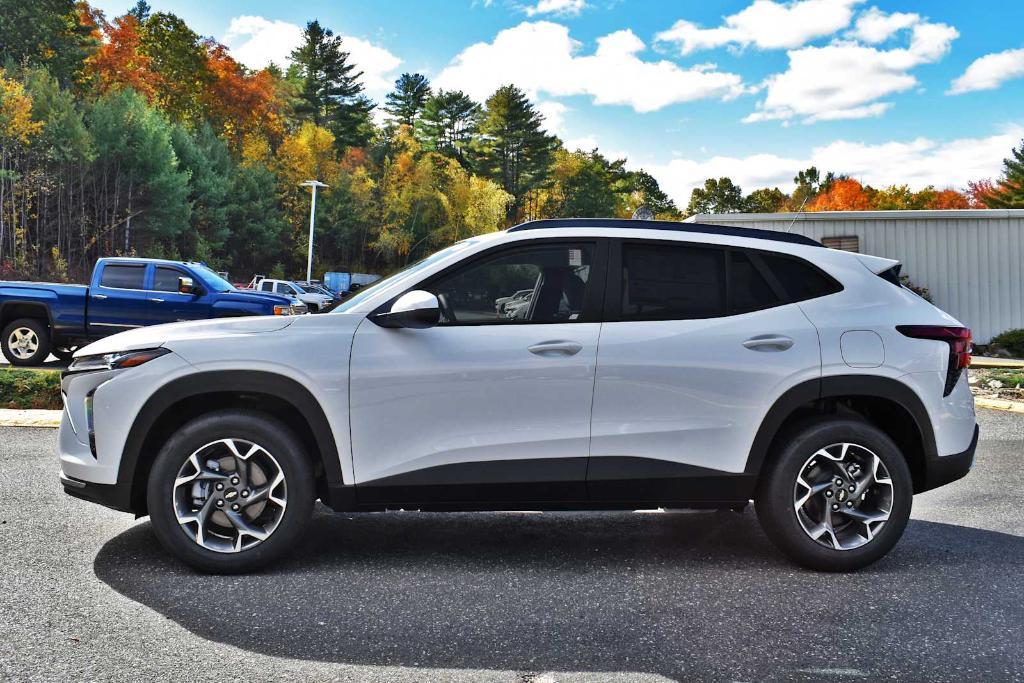 new 2025 Chevrolet Trax car, priced at $23,390