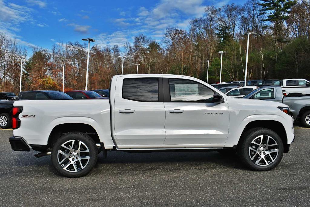 new 2024 Chevrolet Colorado car, priced at $43,290