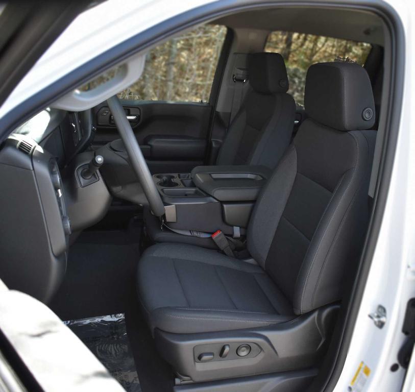 new 2025 Chevrolet Silverado 1500 car, priced at $43,760