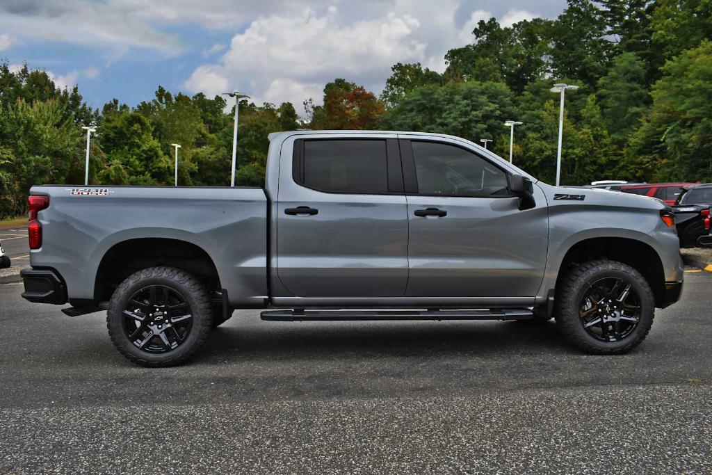 new 2024 Chevrolet Silverado 1500 car, priced at $49,392