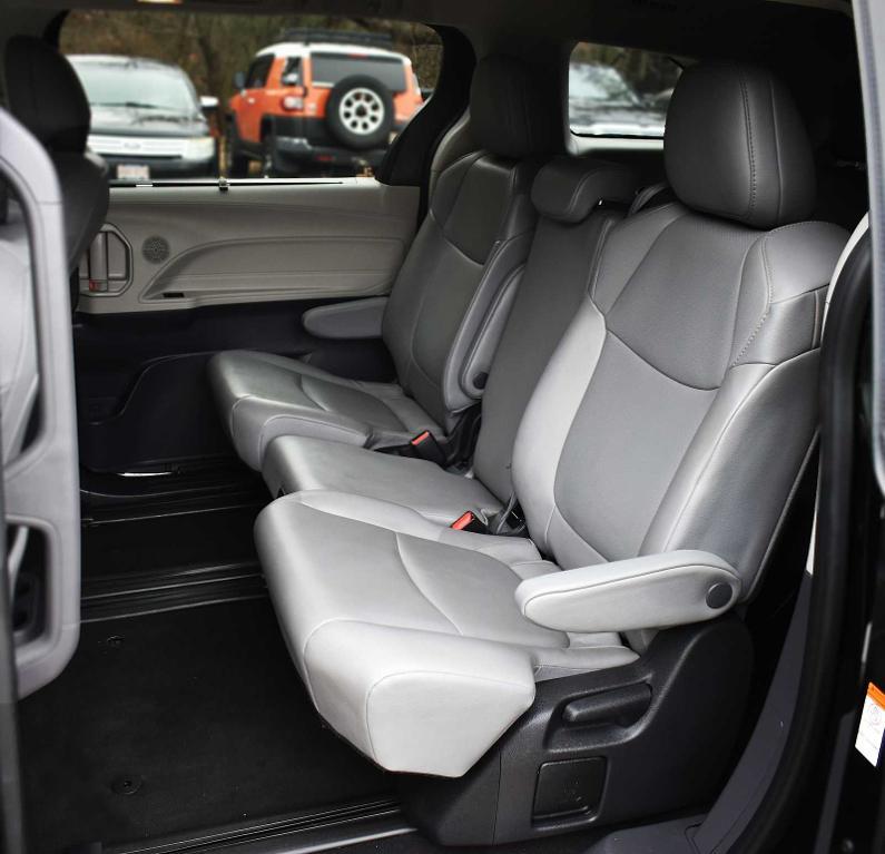 used 2022 Toyota Sienna car, priced at $37,877