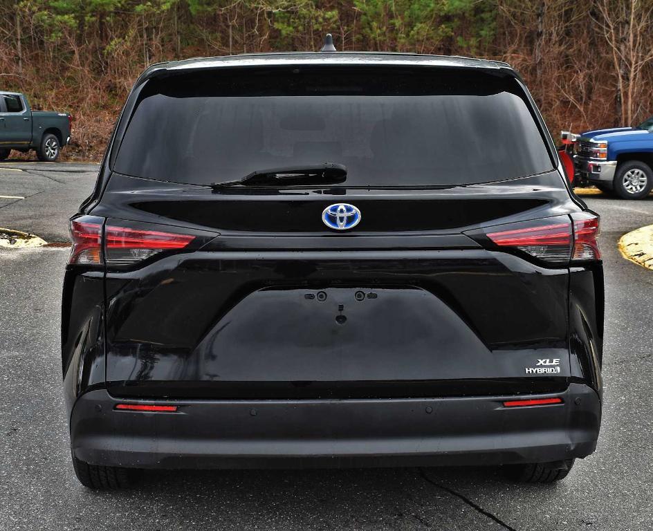 used 2022 Toyota Sienna car, priced at $37,877