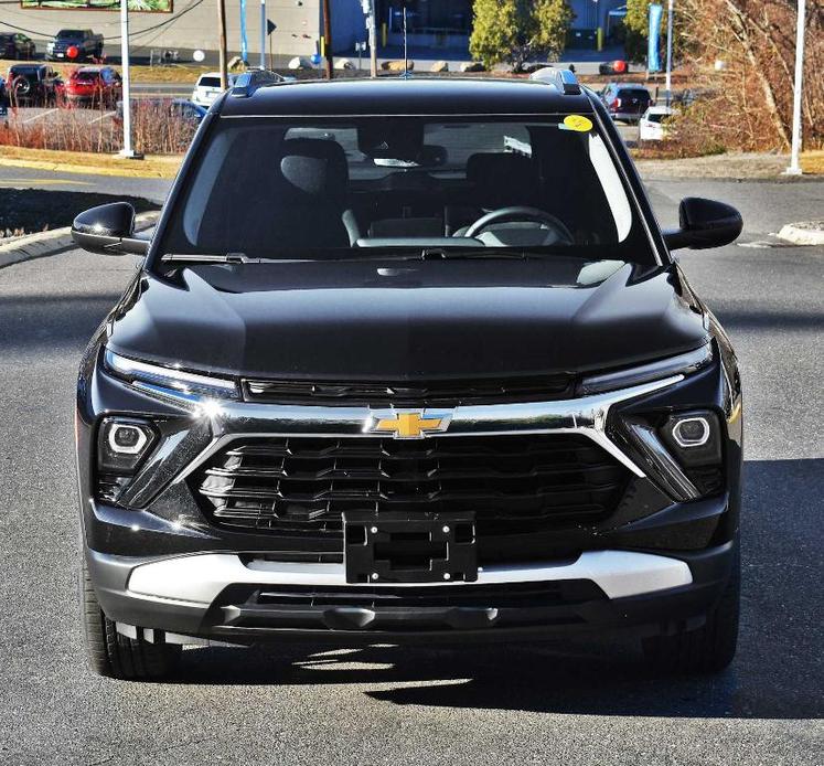 new 2025 Chevrolet TrailBlazer car, priced at $29,375