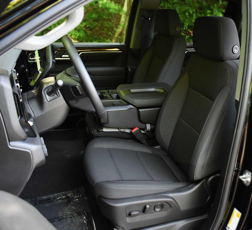 new 2025 Chevrolet Silverado 1500 car, priced at $52,995