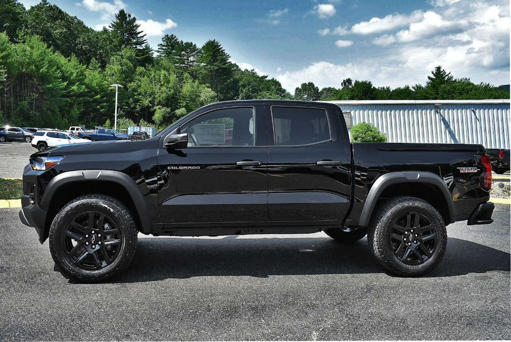 new 2025 Chevrolet Colorado car, priced at $39,995