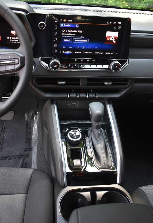 new 2025 Chevrolet Colorado car, priced at $39,995