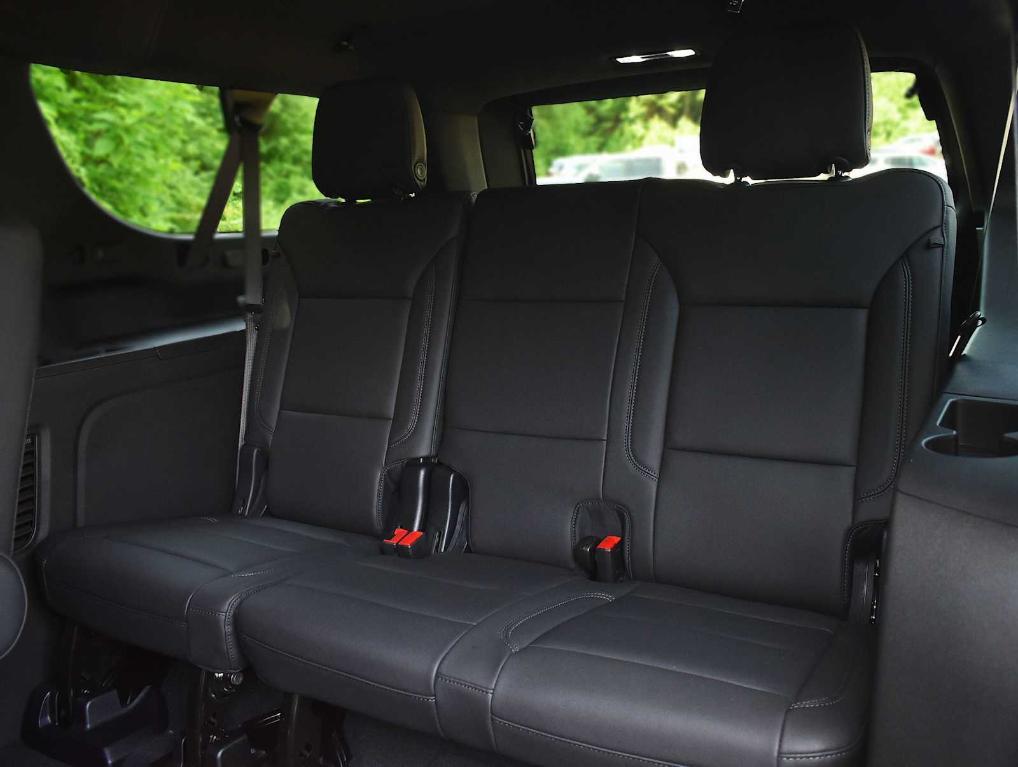 new 2025 Chevrolet Suburban car, priced at $72,470