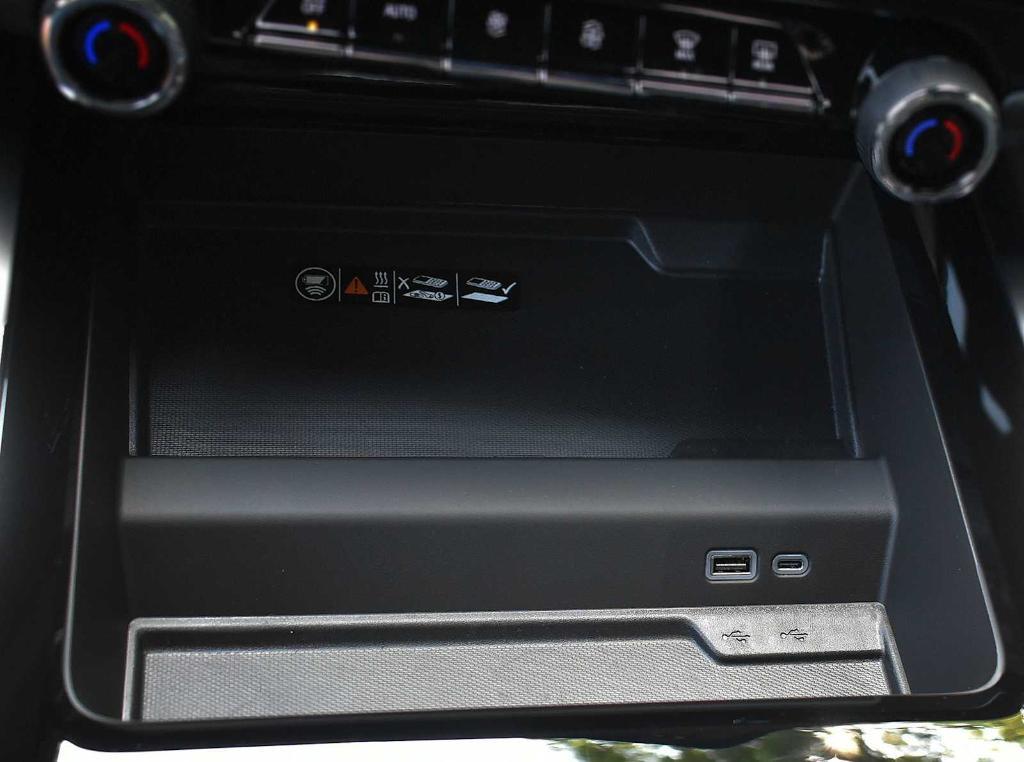 new 2025 Chevrolet Suburban car, priced at $72,470