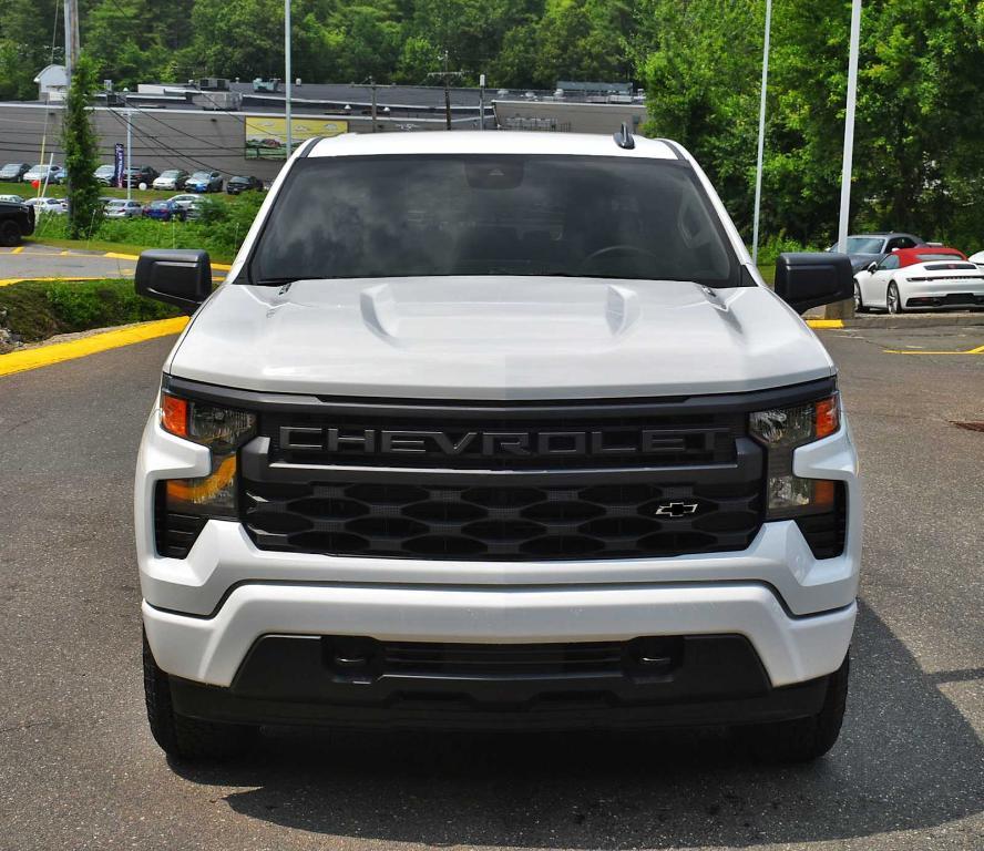 new 2025 Chevrolet Silverado 1500 car, priced at $45,990