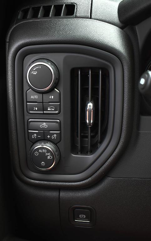 new 2025 Chevrolet Silverado 1500 car, priced at $45,990