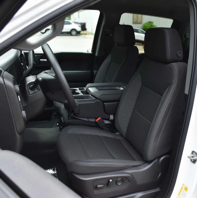 new 2025 Chevrolet Silverado 1500 car, priced at $45,990