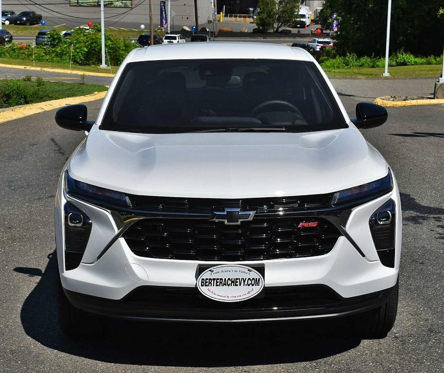 new 2025 Chevrolet Trax car, priced at $22,490