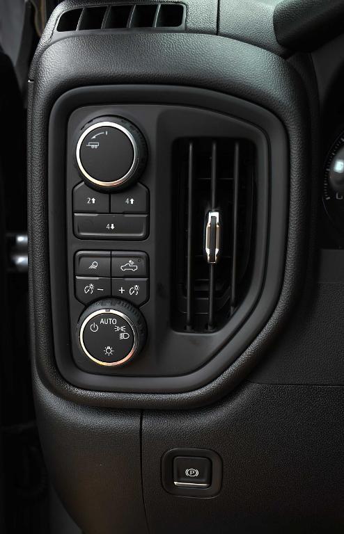 new 2025 Chevrolet Silverado 2500 car, priced at $53,725