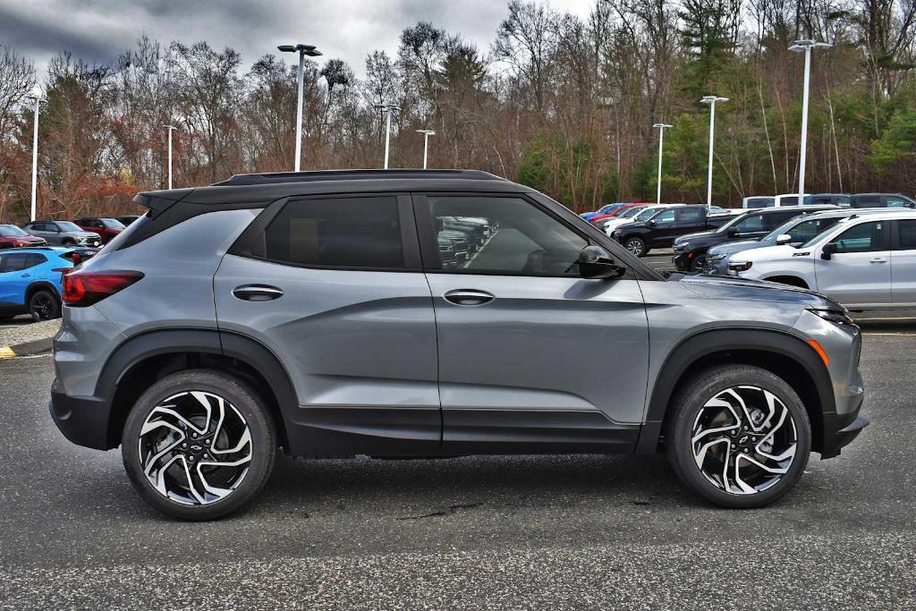 new 2025 Chevrolet TrailBlazer car, priced at $33,275