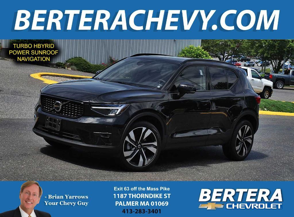 used 2025 Volvo XC40 car, priced at $34,877