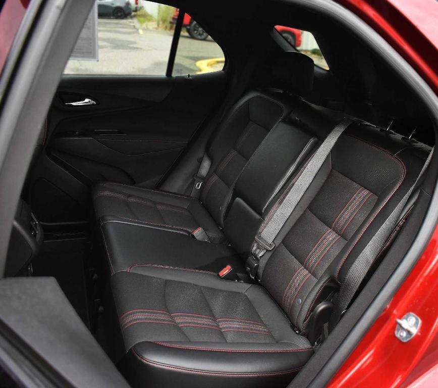 used 2024 Chevrolet Equinox car