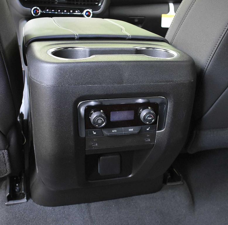 new 2025 Chevrolet Suburban car, priced at $81,195