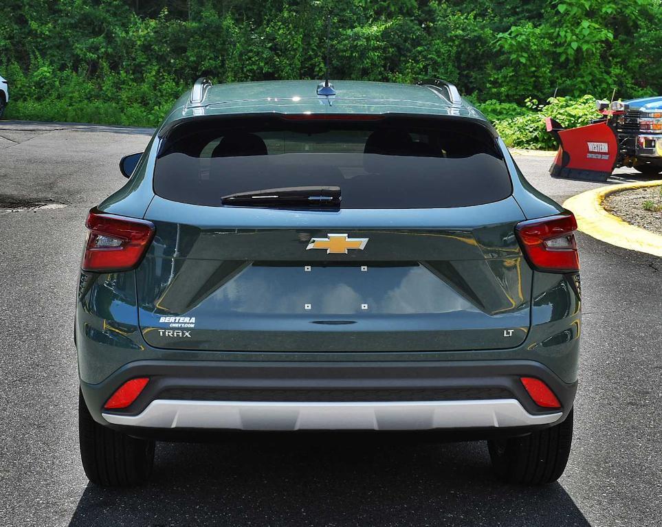 new 2025 Chevrolet Trax car, priced at $25,835