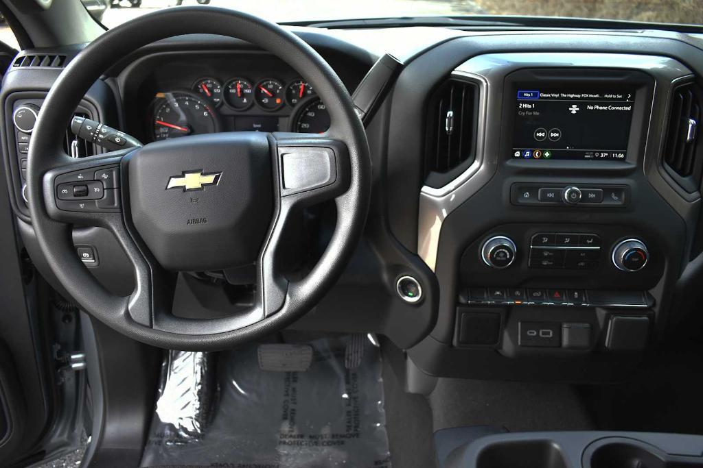 new 2025 Chevrolet Silverado 1500 car, priced at $43,760